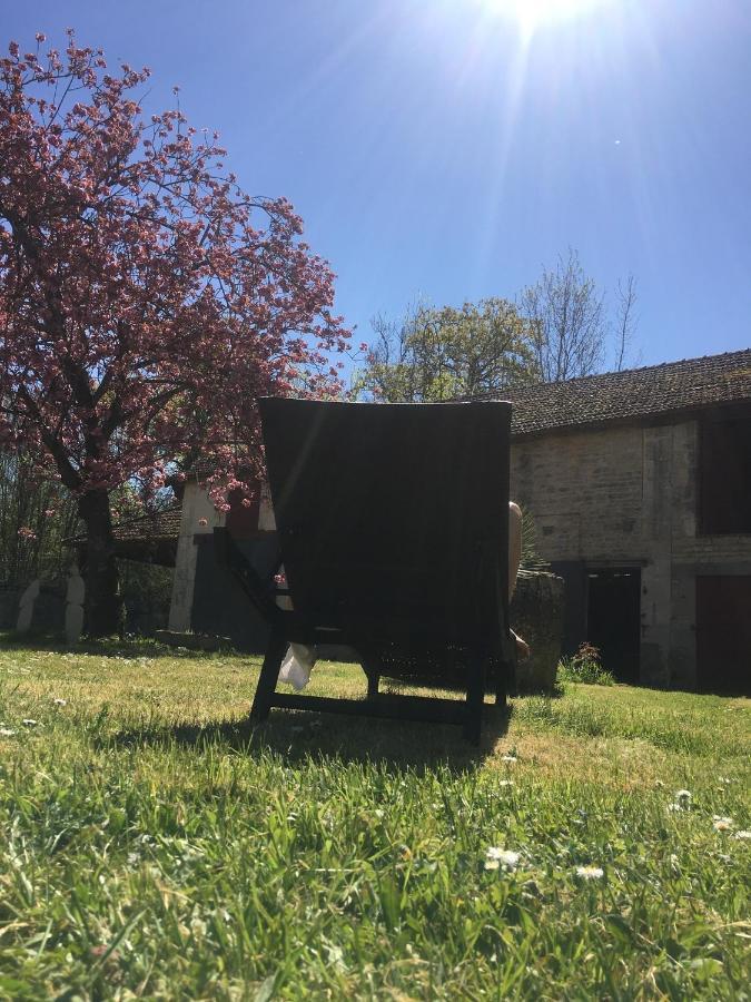 Vila Moulin De Coupigny Fontenille-Saint-Martin-d'Entraigues Exteriér fotografie